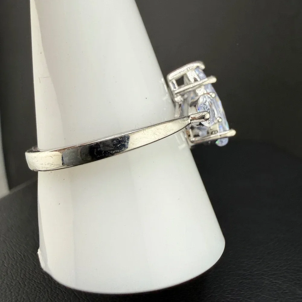 Vintage Cocktail Ring Silver Tone Rhinestone Pear Size 10